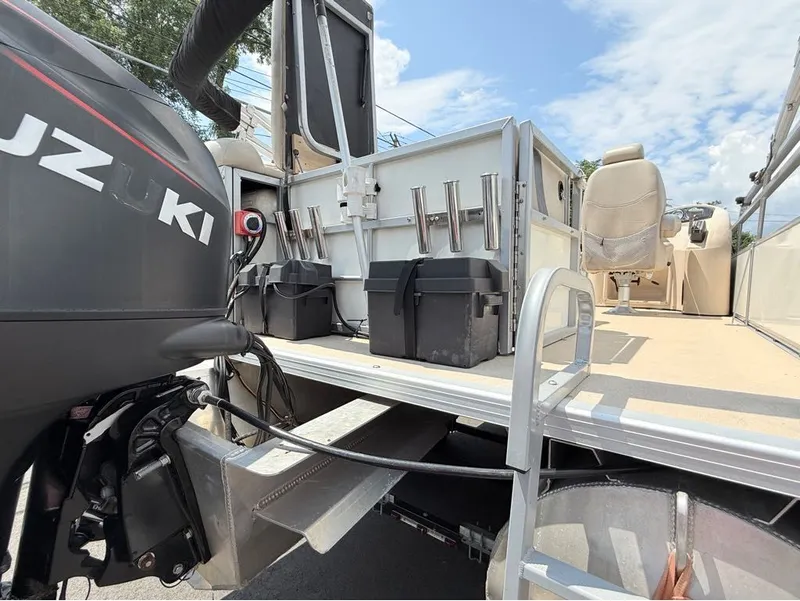 Slide: The Image of Bentley Pontoons Cruise 240 2014 - 9