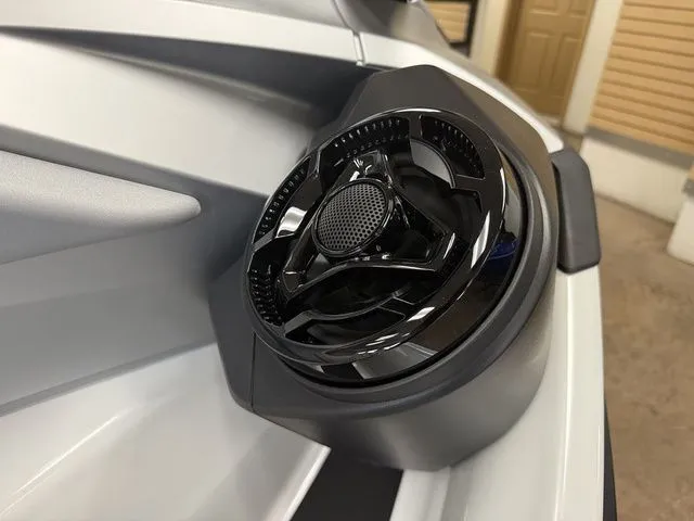 Slide: The Image of Sea-Doo GTX 2025 - 5