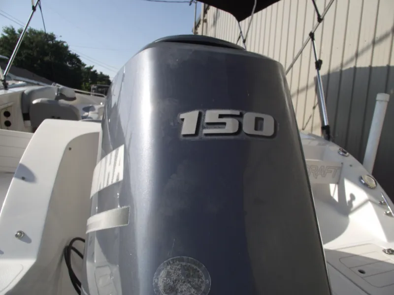 Slide: The Image of 2015 Starcraft Limited 2000 OB Fish boat with Yamaha 150 outboard motor. - 4