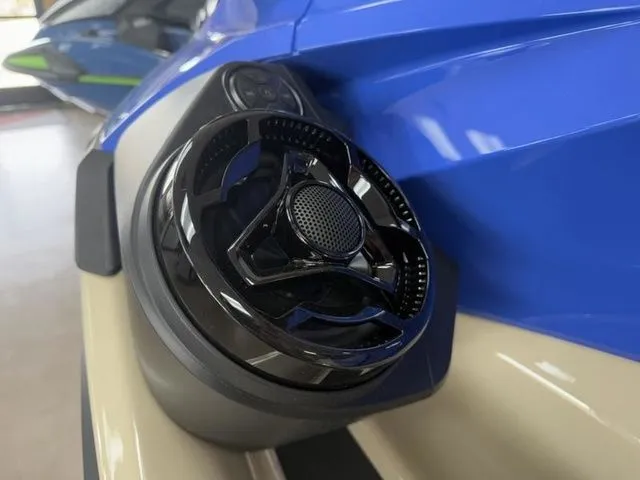 Slide: The Image of Sea-Doo Wake Pro 230 2025 - 4