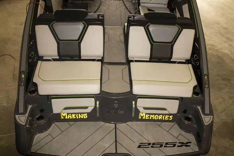 Slide: The Image of Interior view of 2021 Yamaha Boats 255XD canopy structure. - 43