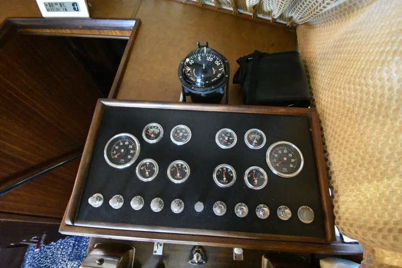 Slide: The Image of Hatteras Convertible 1972 - 16