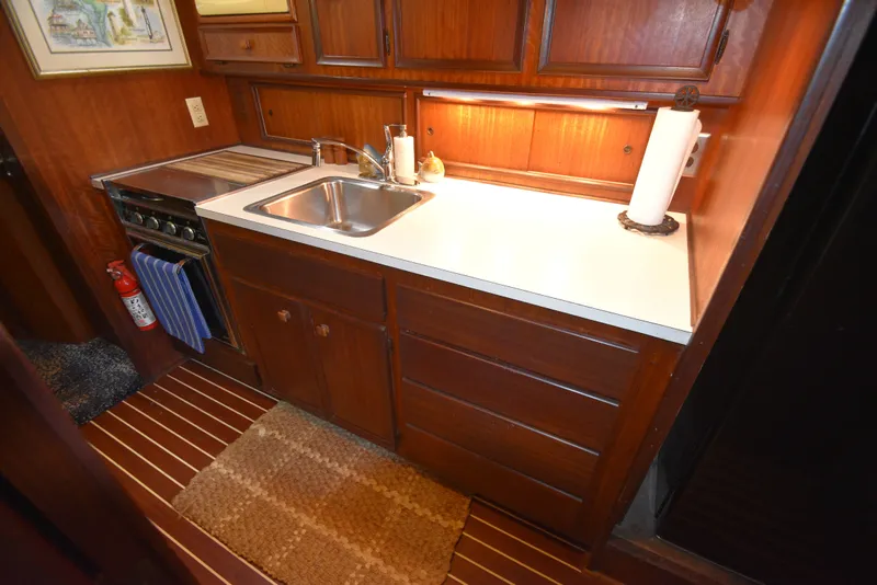 Slide: The Image of Hatteras Convertible 1972 - 32