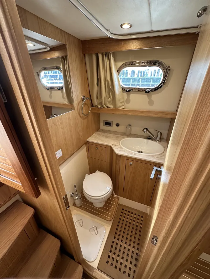 Slide: The Image of Luxurious bathroom in 2023 Fratelli Aprea Sorrento Cabinatto 32 yacht. - 26