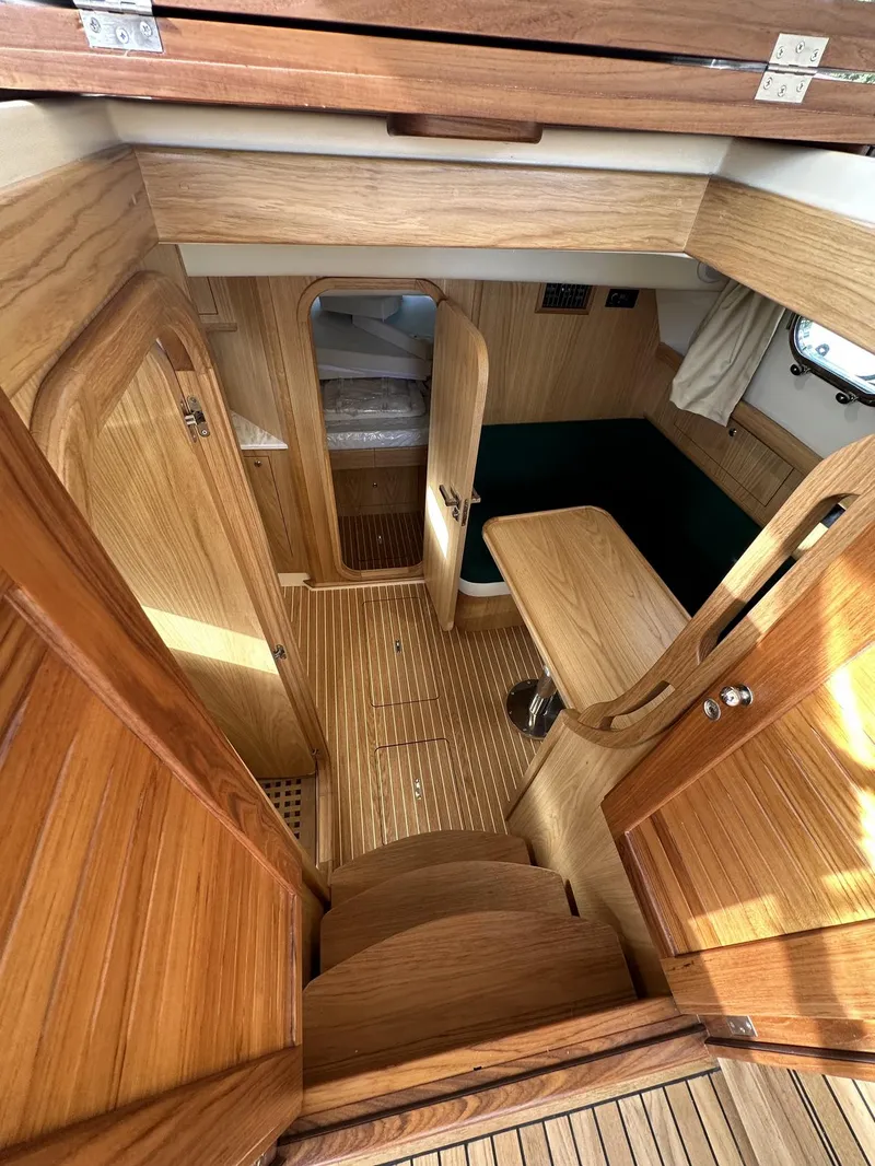 Slide: The Image of Interior of 2023 Fratelli Aprea Sorrento Cabinatto 32 yacht with wooden finish. - 29
