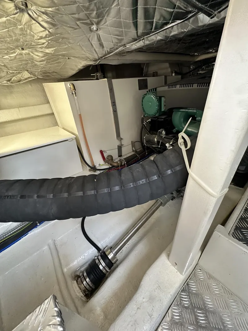 Slide: The Image of Engine compartment of 2023 Fratelli Aprea Sorrento Cabinatto 32 boat. - 39