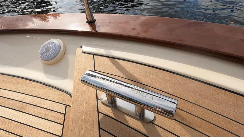 Slide: The Image of Fratelli Aprea Sorrento Cabinatto 32, 2023 model, teak deck detail with chrome fittings. - 48