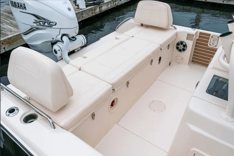 Slide: The Image of Grady-White 281 Coastal Explorer 2026 - 6