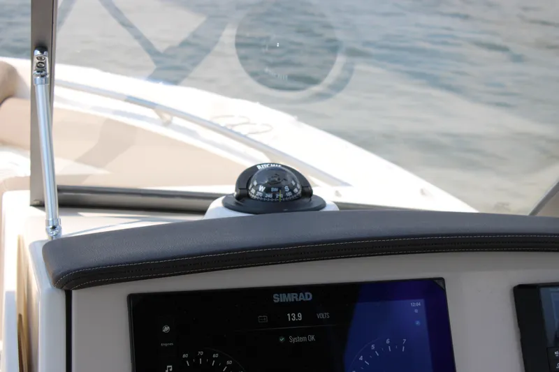 Slide: The Image of Boston Whaler 210 Vantage 2026 - 55