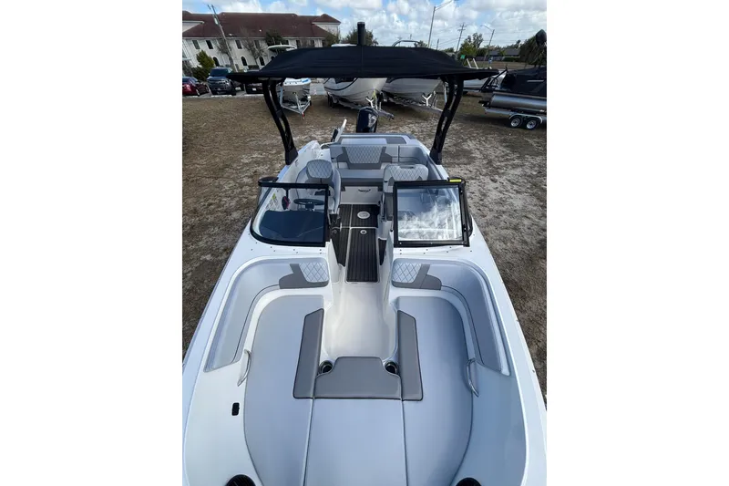 Slide: The Image of 2025 Bayliner VR5 Bowrider OB with sleek design and spacious seating. - 14