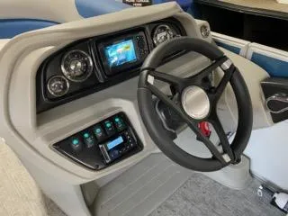 Slide: The Image of South Bay 222 RS LE 2025 - 2