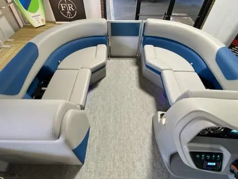 Slide: The Image of South Bay 222 RS LE 2025 - 3