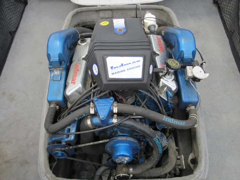 Slide: The Image of 1993 Hydrodyne Comp boat engine, Indmar marine engine, blue components, detailed view. - 8