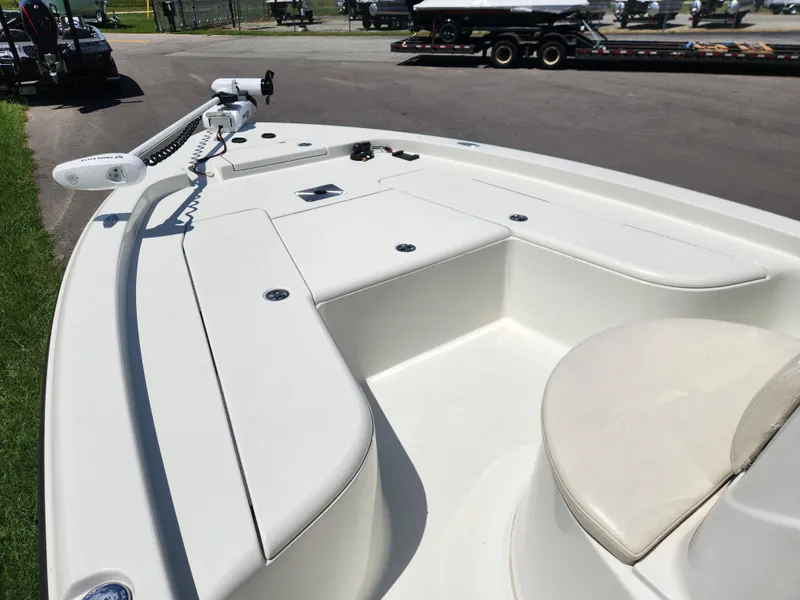 Slide: The Image of 2011 Ranger 220 Bahia boat deck with seating and trolling motor. - 9