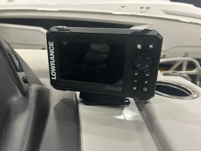 Slide: The Image of Harris 210 Cruiser 2025 - 11