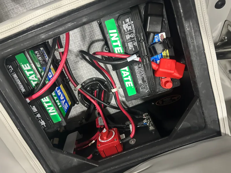 Slide: The Image of Harris 210 Cruiser 2025 - 30