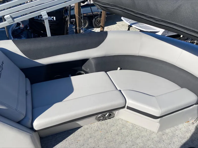 Slide: The Image of South Bay 224 RS LE 2025 - 11