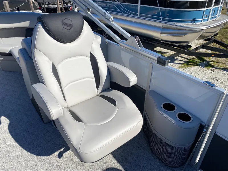 Slide: The Image of South Bay 224 RS LE 2025 - 13