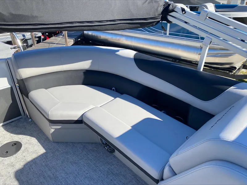 Slide: The Image of South Bay 224 RS LE 2025 - 22