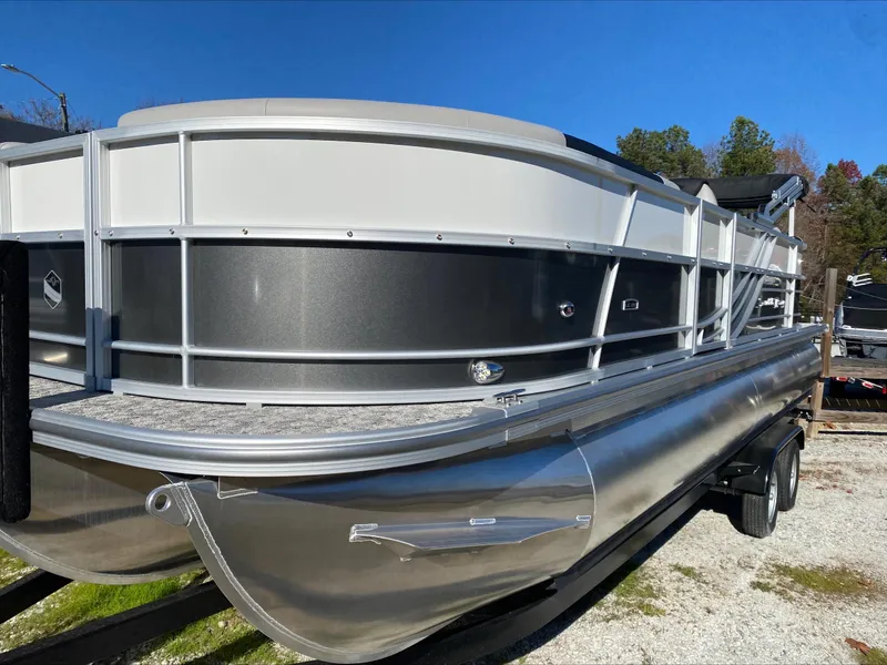 Slide: The Image of South Bay 224 RS LE 2025 - 24