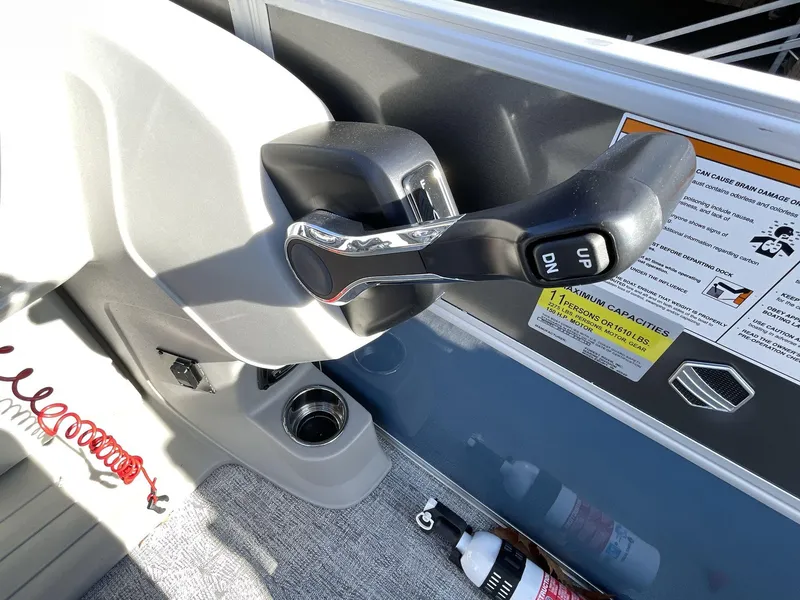 Slide: The Image of South Bay 224 RS LE 2025 - 6