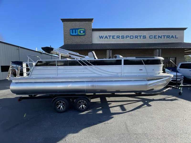 Slide: The Image of 2025 South Bay 224ULLE pontoon boat at Watersports Central dealership. - 7