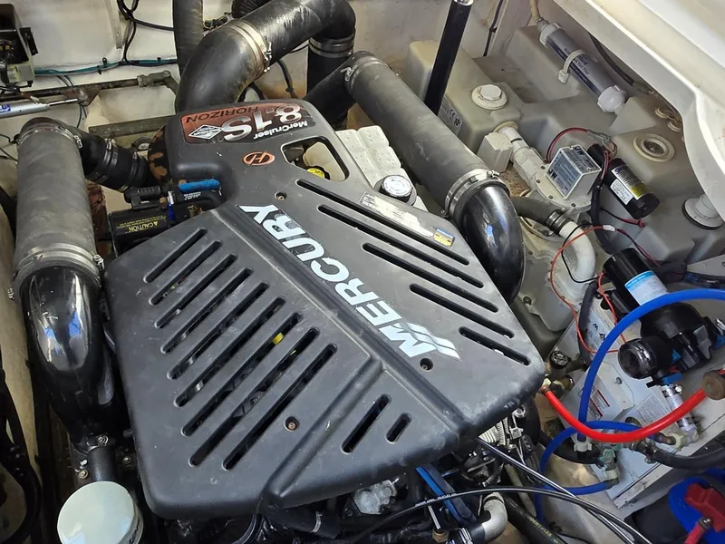 Slide: The Image of Engine compartment of a 2007 Sea Ray 340 Sundancer with MerCruiser 8.1S Horizon engine. - 28