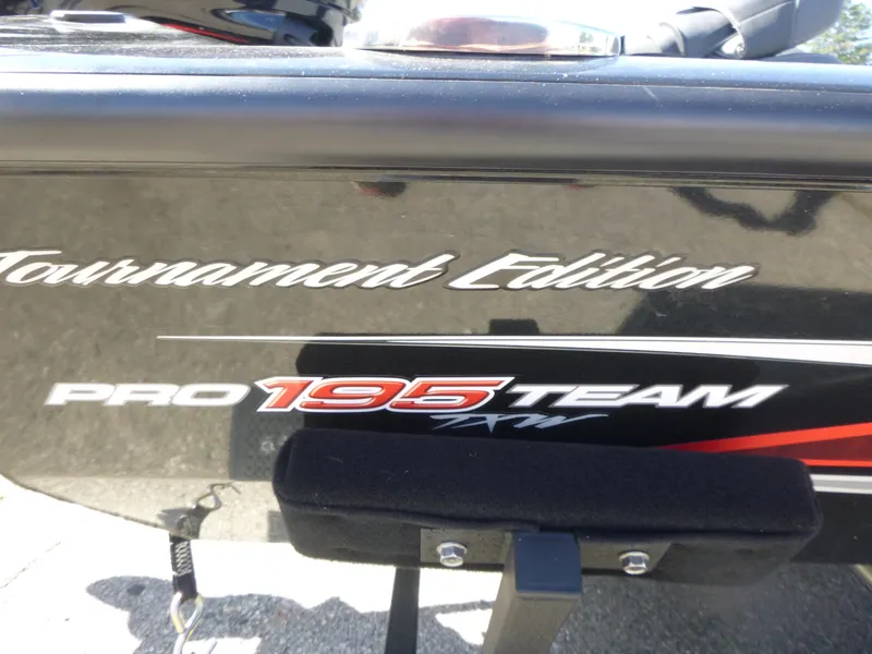 Slide: The Image of 2023 Tracker Pro Team 195 TXW Tournament Edition boat branding detail. - 15
