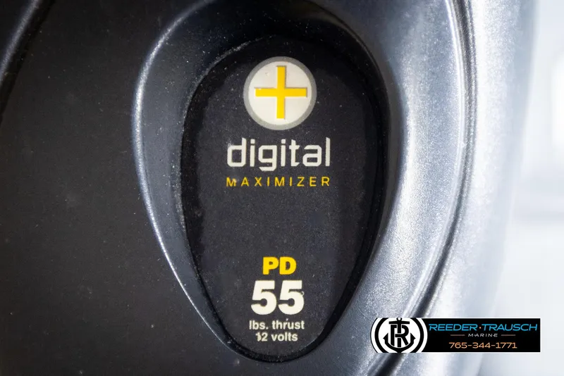 Slide: The Image of Digital Maximizer control panel, 55 lbs thrust, 12 volts, Premier 2223 Navigator 2007. - 49