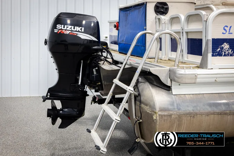 Slide: The Image of Premier 2223 Navigator 2007 - 50