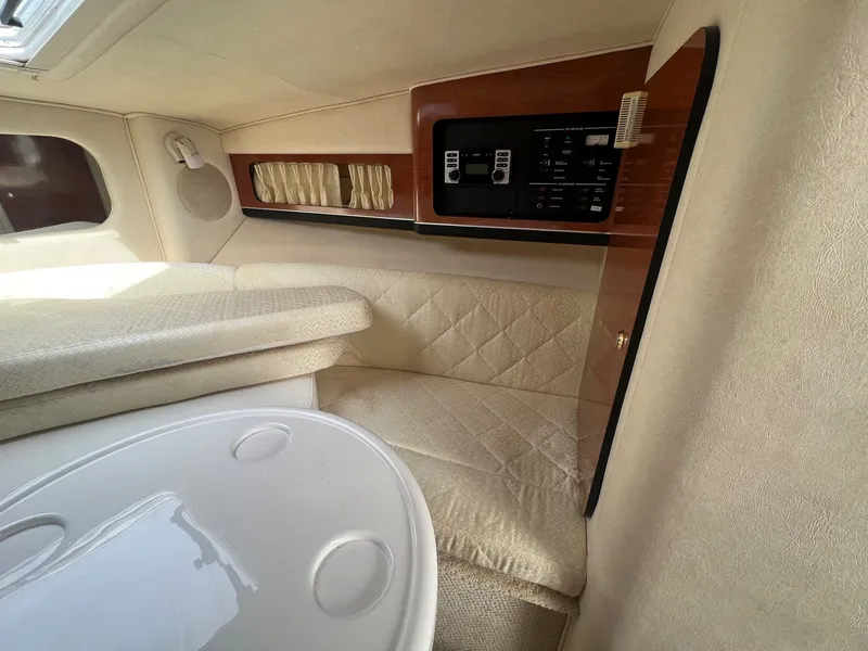 Slide: The Image of Sea Ray 290 Sun Sport 2004 - 17