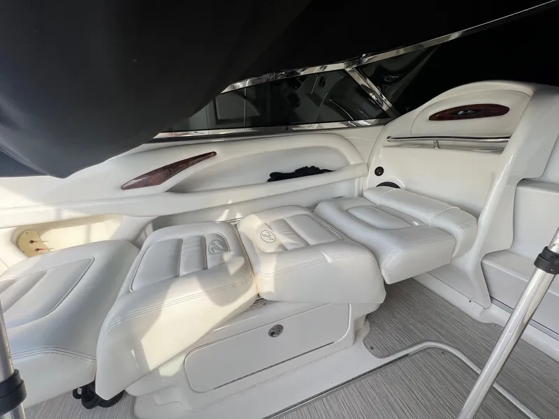 Slide: The Image of Sea Ray 290 Sun Sport 2004 - 6