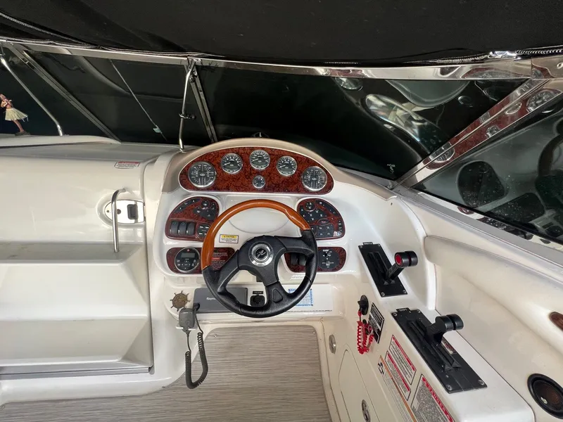 Slide: The Image of Sea Ray 290 Sun Sport 2004 - 7