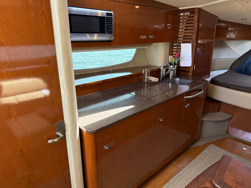 Slide: The Image of Sea Ray 370 Sundancer 2012 - 50