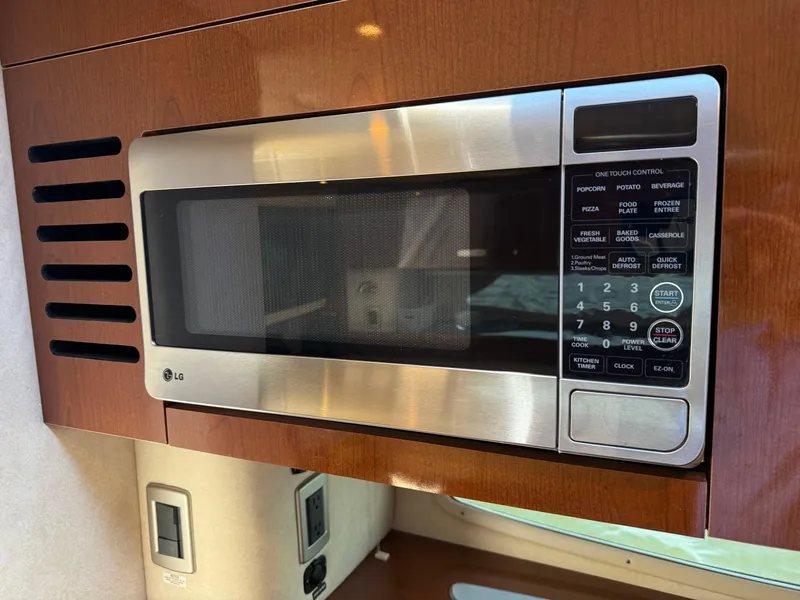 Slide: The Image of Sea Ray 370 Sundancer 2012 - 56