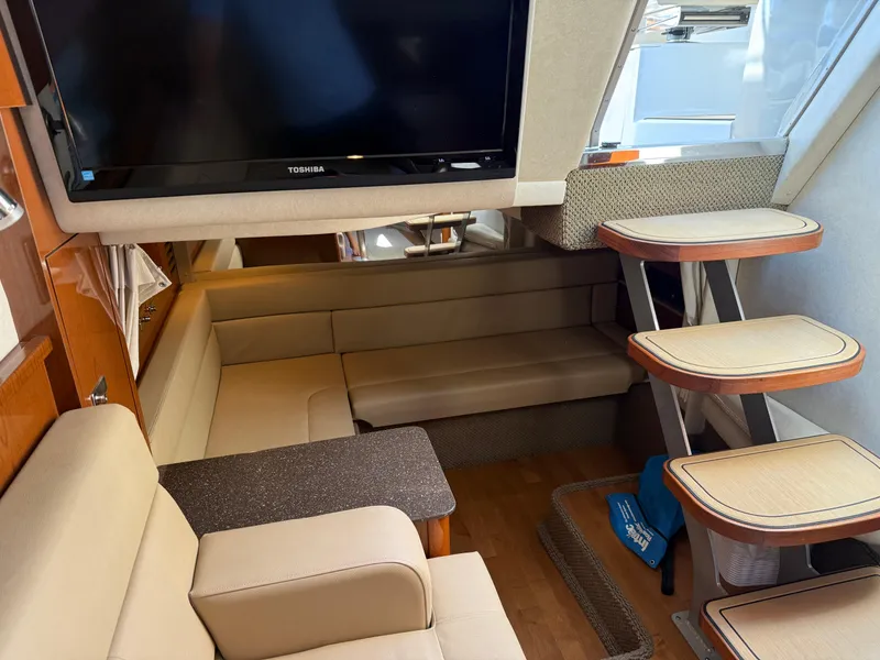 Slide: The Image of Sea Ray 370 Sundancer 2012 - 58