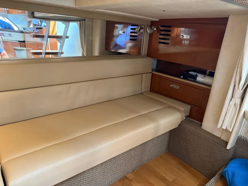 Slide: The Image of Sea Ray 370 Sundancer 2012 - 61