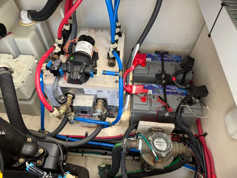 Slide: The Image of Sea Ray 370 Sundancer 2012 - 72