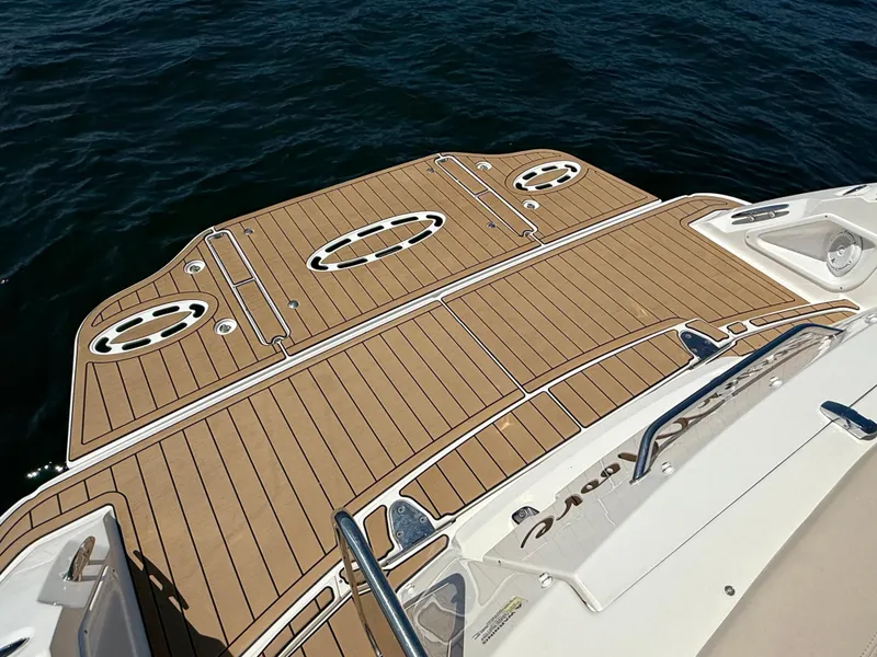 Slide: The Image of Sea Ray 370 Sundancer 2012 - 75