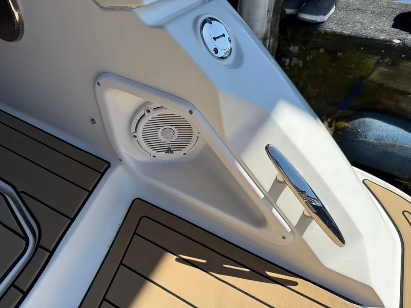 Slide: The Image of Sea Ray 370 Sundancer 2012 - 79