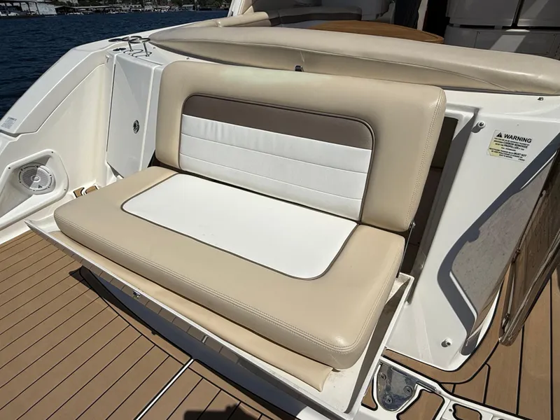 Slide: The Image of Sea Ray 370 Sundancer 2012 - 81