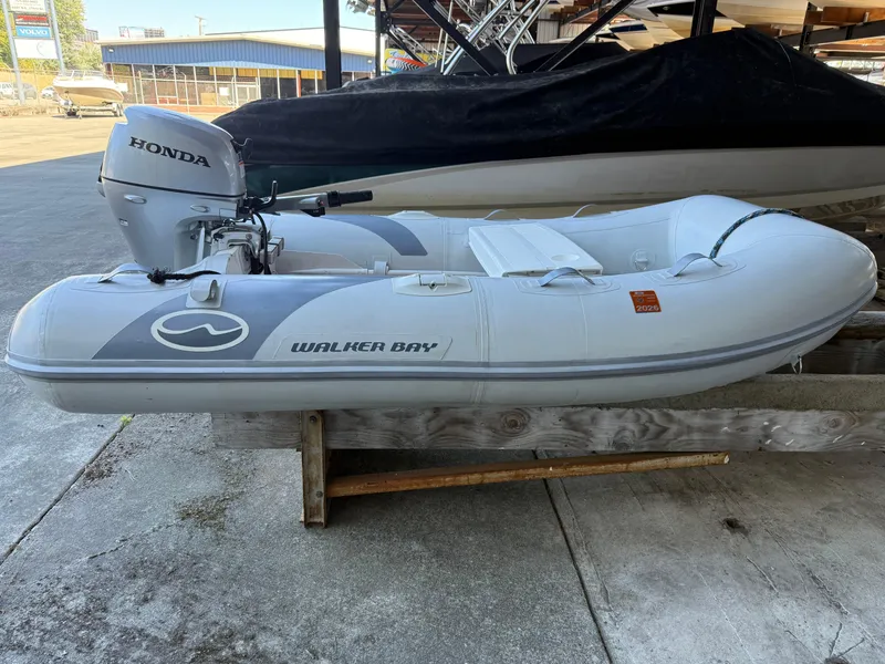 Slide: The Image of Sea Ray 370 Sundancer 2012 - 85