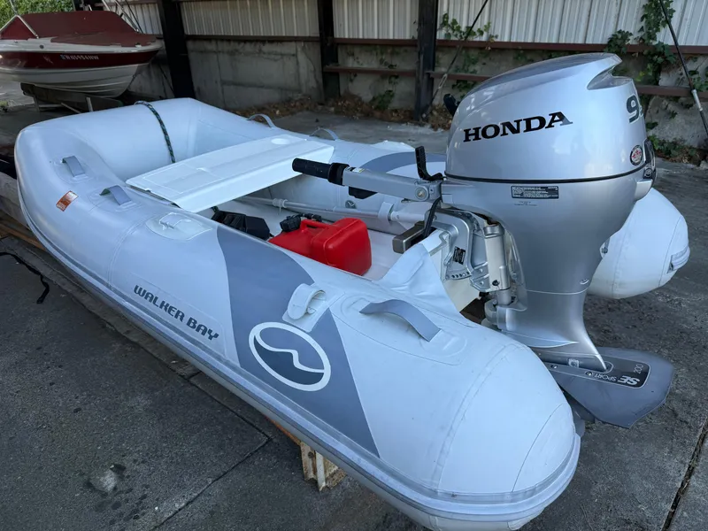 Slide: The Image of Sea Ray 370 Sundancer 2012 - 86