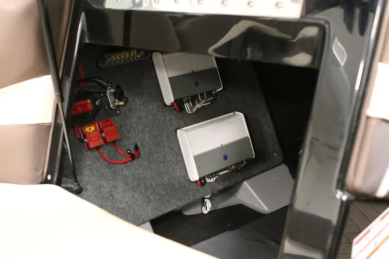 Slide: The Image of 2018 Supra SR400 interior showing audio system components and wiring. - 91