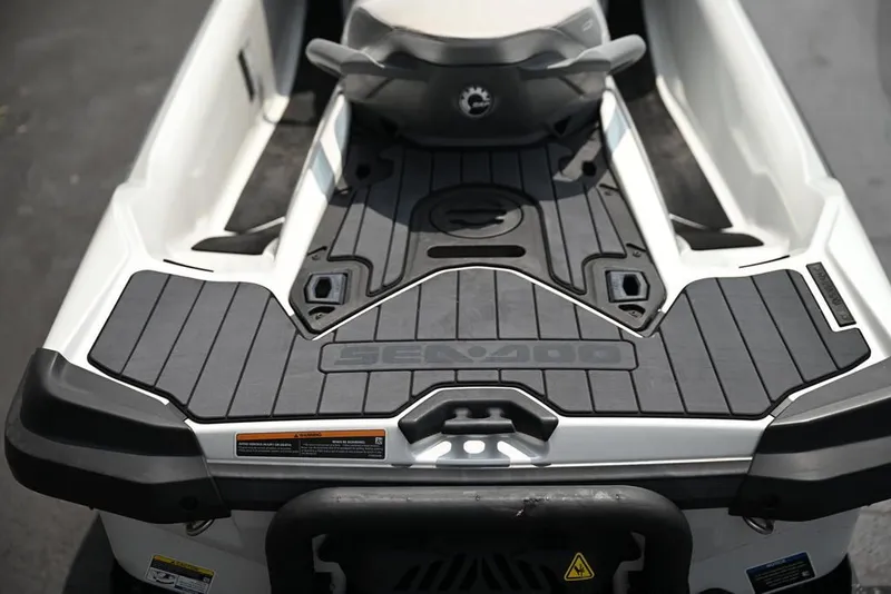 Slide: The Image of Sea-Doo GTX Limited 300 White Pearl Premium 2024 - 24