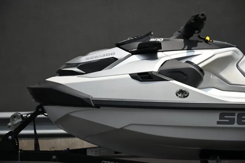 Slide: The Image of Sea-Doo GTX Limited 300 White Pearl Premium 2024 - 3
