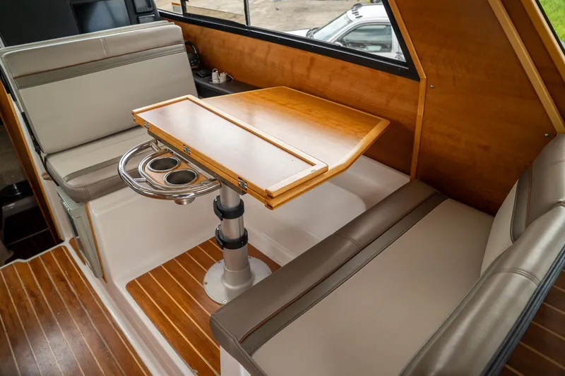 Slide: The Image of Cutwater C-28 2020 - 15