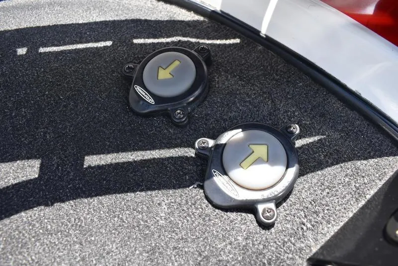 Slide: The Image of Close-up of two circular boat components on a Nitro z9cdc, 2008 model. - 22