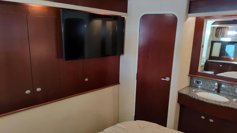 Slide: The Image of Sea Ray 390 Motor Yacht 2005 - 52