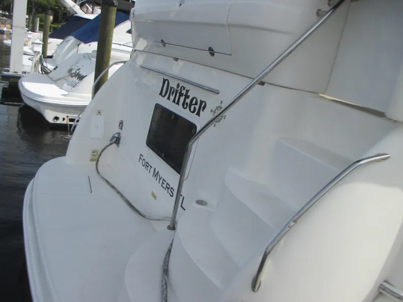Slide: The Image of 2005 Sea Ray 390 Motor Yacht Drifter docked in Fort Myers. - 8